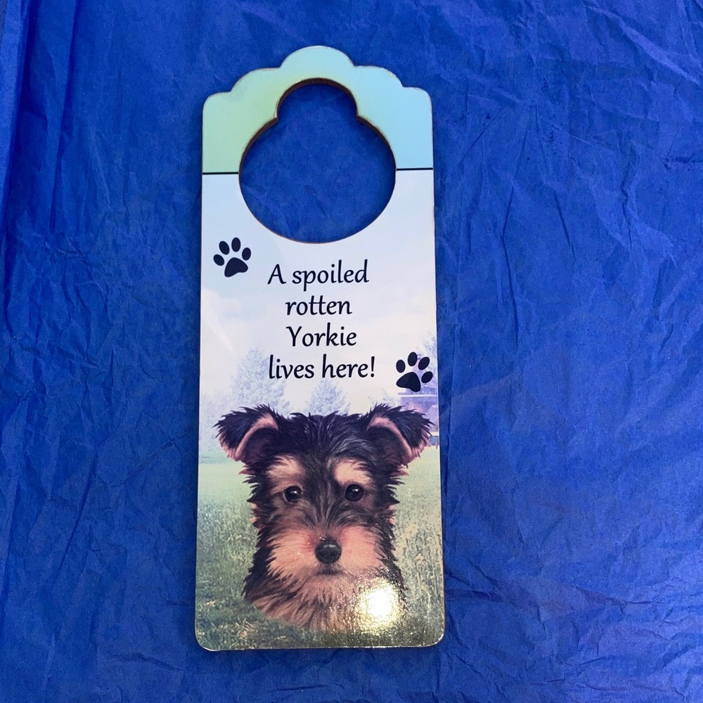 5 for $25 💸💸💸💸💸 
Cute Yorkie Door Hanger